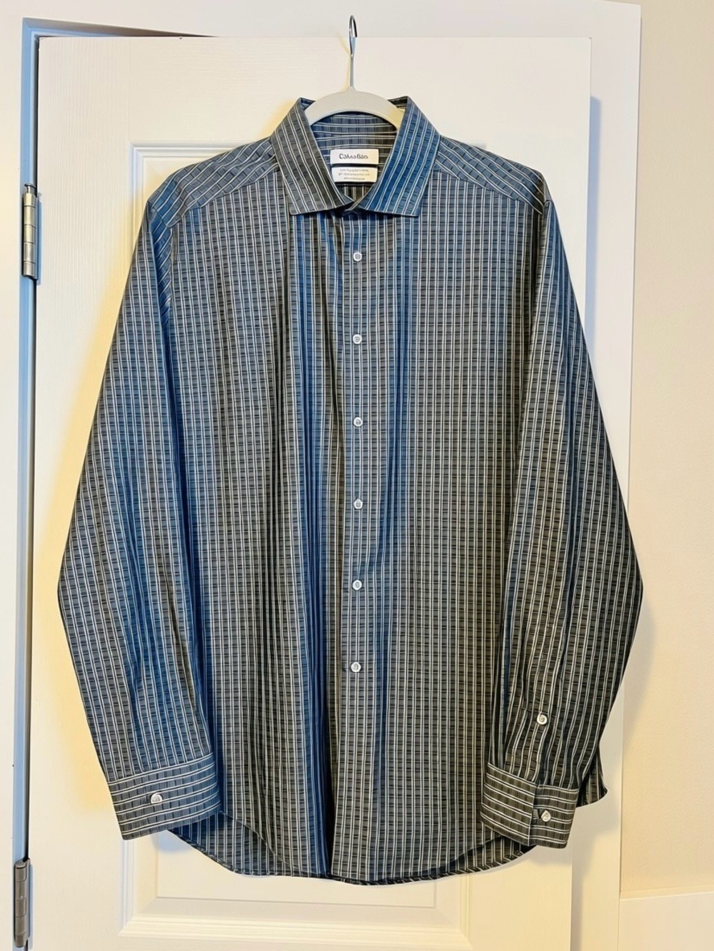 Calvin Klein Men's Blue and Gray Striped Dress Shirt/Size 16.5/34-35
